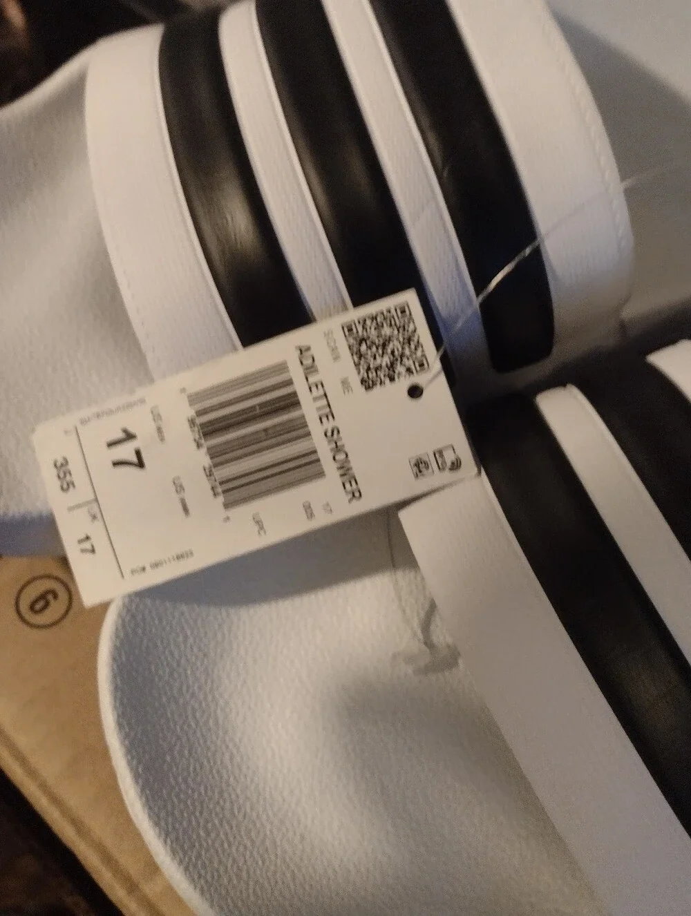 New! Men's Size 17 White With Black Lines Slides